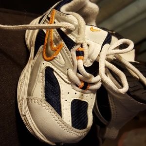 Nike infant size 3